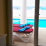 Wake Up With The Sea! Enjoy Private Pool! 宏达海滩