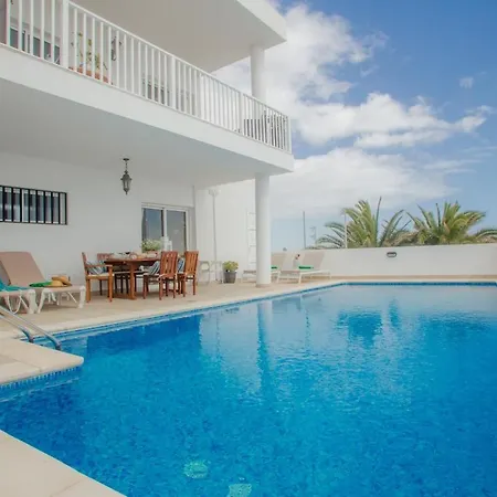 公寓 Wake Up With The Sea! Enjoy Private Pool! 宏达海滩
