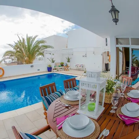 公寓 Wake Up With The Sea! Enjoy Private Pool! 宏达海滩