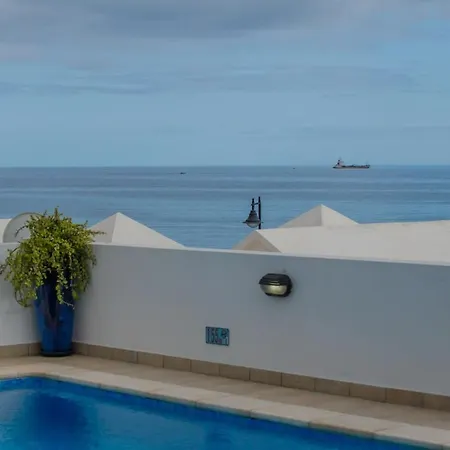 Wake Up With The Sea! Enjoy Private Pool! 宏达海滩